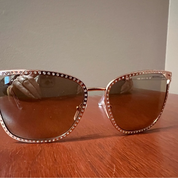 Michael Kors sunglass - Picture 1 of 5